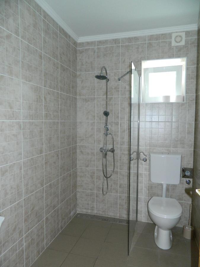 Familia-Pelso Apartmanhaz Zamardi Ngoại thất bức ảnh