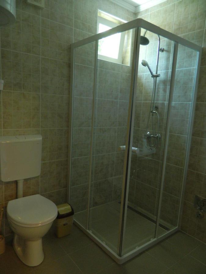 Familia-Pelso Apartmanhaz Zamardi Ngoại thất bức ảnh